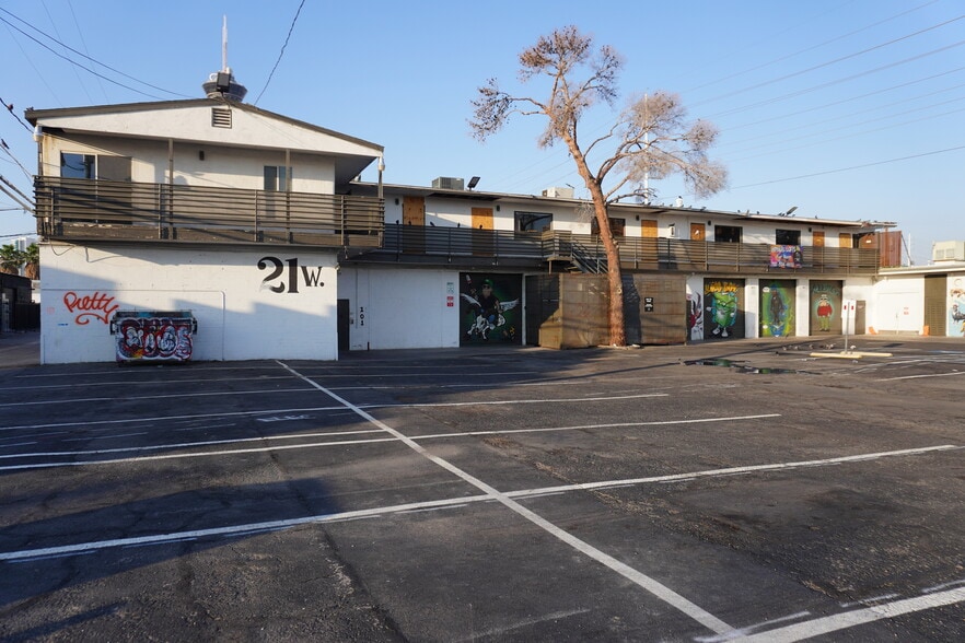 1401-1403 S Commerce St, Las Vegas, NV for lease - Building Photo - Image 1 of 1
