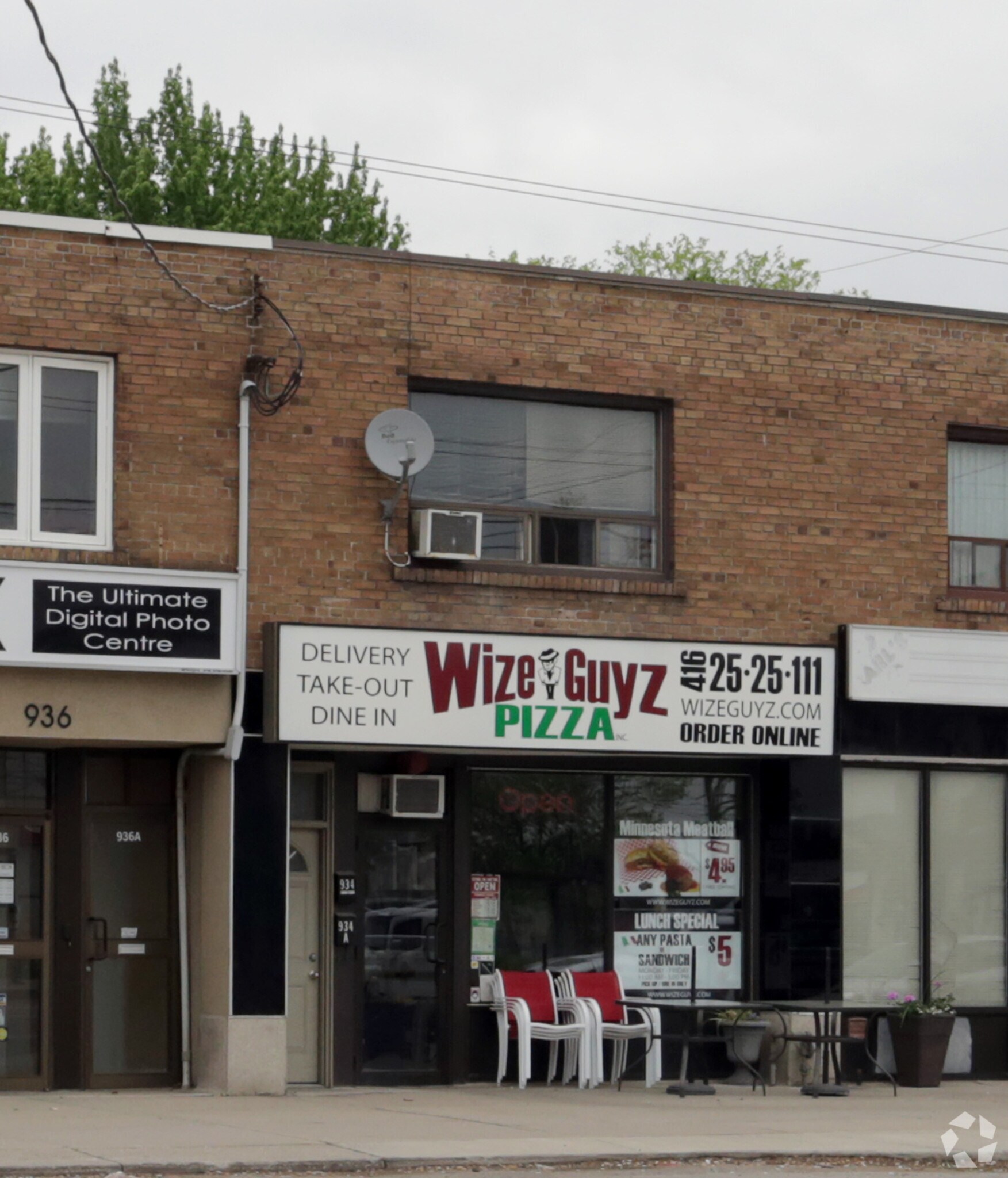 934 The Queensway, Toronto, ON for sale Primary Photo- Image 1 of 1