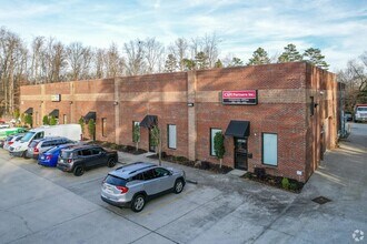 8018 Myint Ln, Concord, NC for lease Building Photo- Image 2 of 9