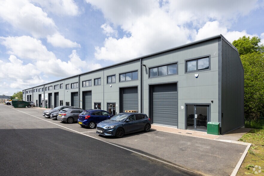 Javelin Way, Ashford à louer - Photo du bâtiment - Image 2 de 3