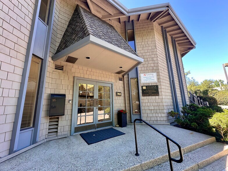 760 San Ramon Valley Blvd, Danville, CA à louer - Photo du bâtiment - Image 3 de 4