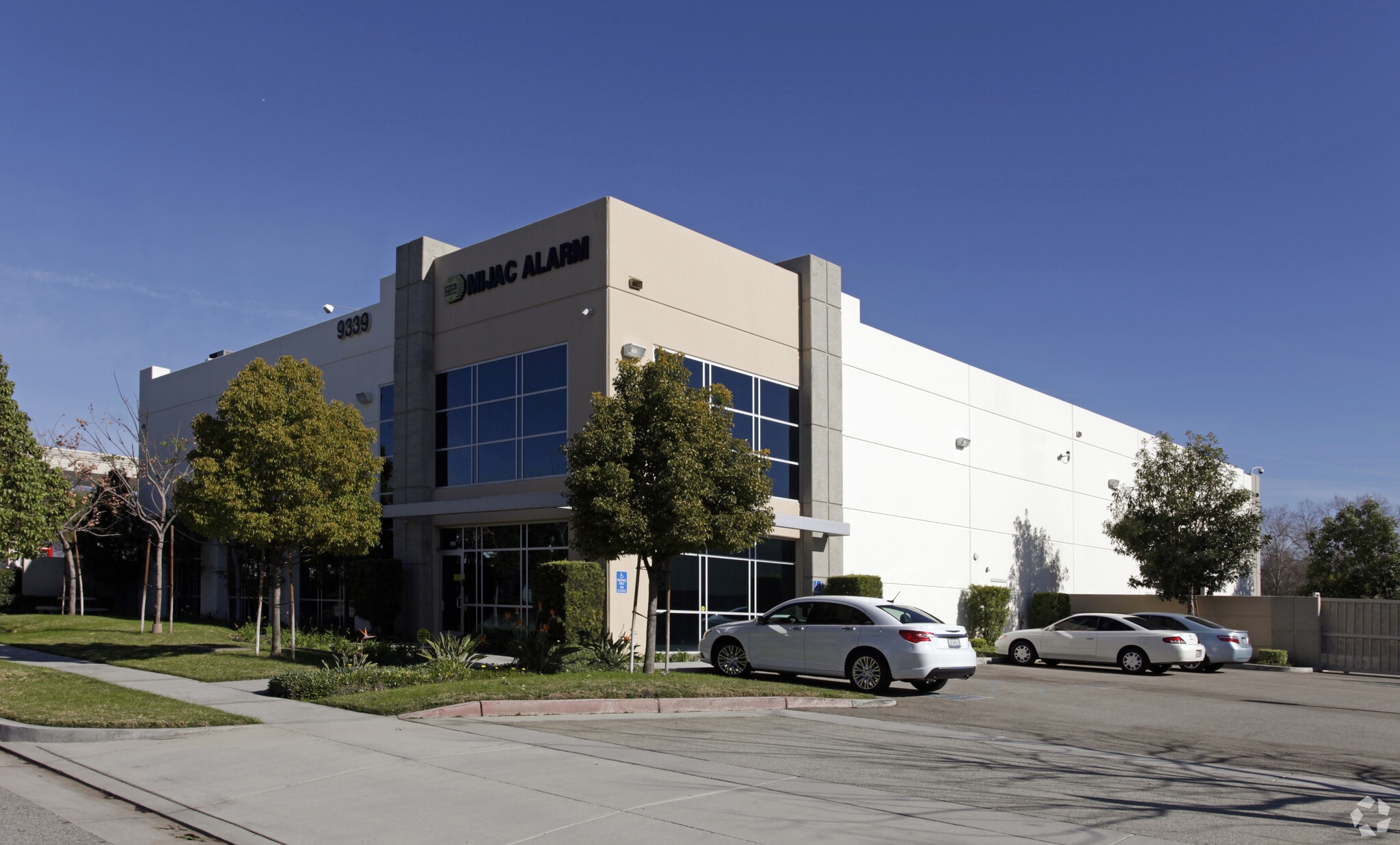 9339 Charles Smith Ave, Rancho Cucamonga, CA for sale Primary Photo- Image 1 of 4