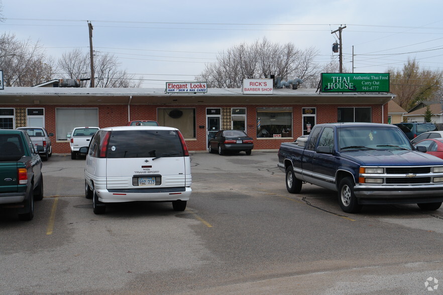 915-969 N West St, Wichita, KS for lease - Building Photo - Image 2 of 5