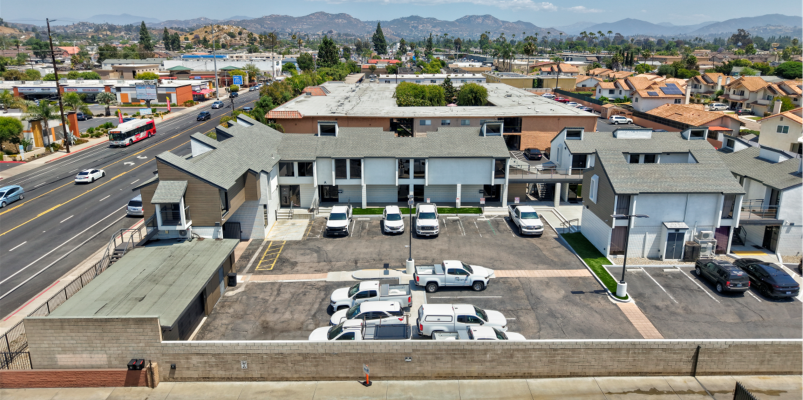 535 Broadway, El Cajon, CA à louer - Photo du bâtiment - Image 3 de 4