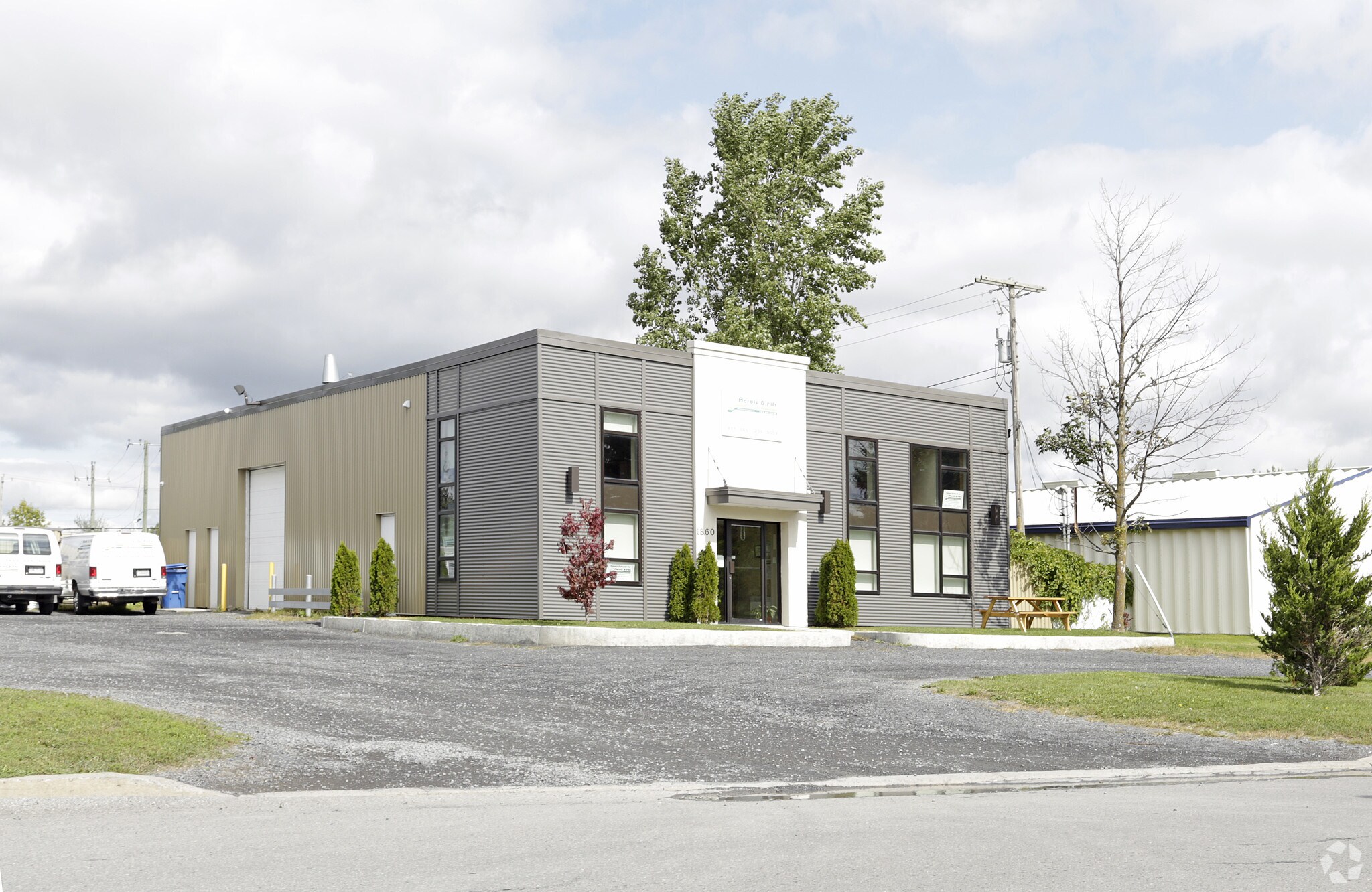 1860 Rue Marie-Victorin, St-Bruno-de-Montarville, QC à vendre Photo principale- Image 1 de 1