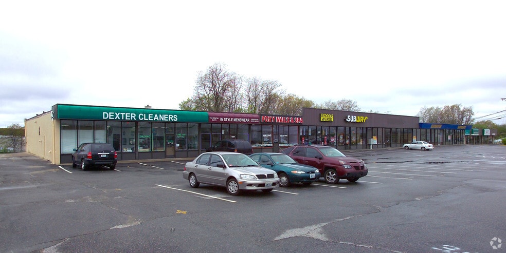 1201-1205 Fall River Ave, Seekonk, MA à louer - Photo du bâtiment - Image 3 de 15