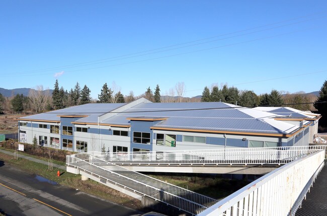 Plus de détails pour 5301 Chaster Rd, Duncan, BC - Industriel à louer