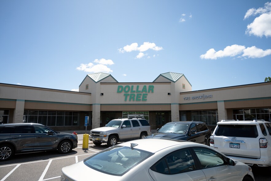 7009-7191 N 10th St, Oakdale, MN à louer - Photo du bâtiment - Image 3 de 6