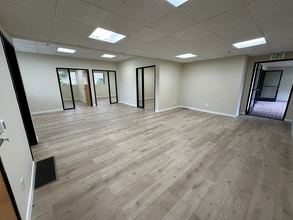 4035 E Thousand Oaks Blvd, Westlake Village, CA for lease Interior Photo- Image 2 of 9