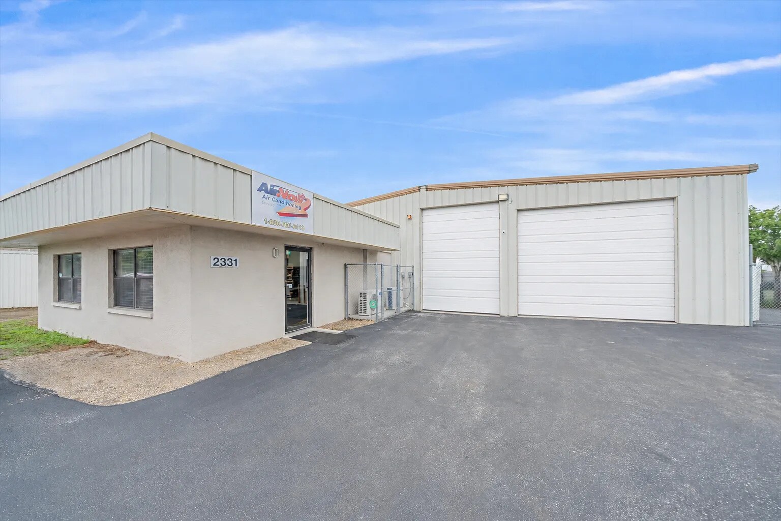 2311 Whitfield Industrial Way, Sarasota, FL à vendre Photo du bâtiment- Image 1 de 12