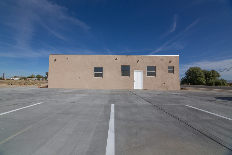 4004 Adobe Rd, Twentynine Palms, CA à vendre - Photo du bâtiment - Image 1 de 1