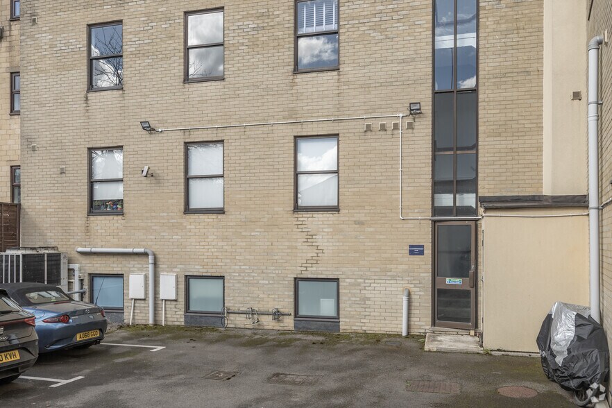 42-44 Bath Rd, Cheltenham à louer - Photo du bâtiment - Image 3 de 4