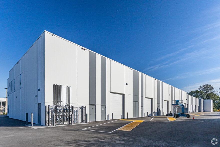 7927 River Rd, Delta, BC à vendre - Photo du bâtiment - Image 2 de 8