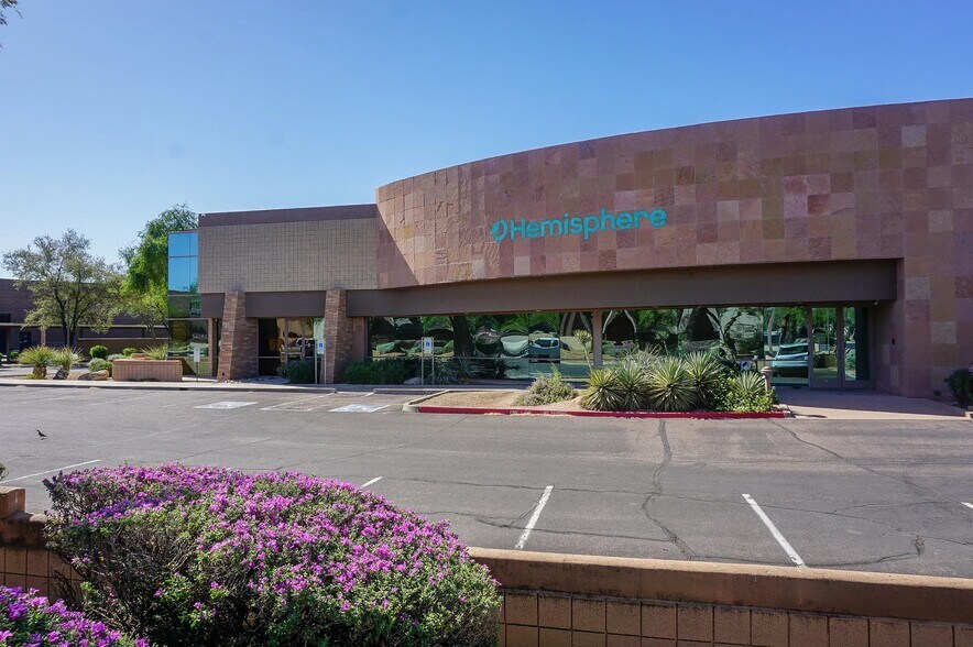 8515 E Anderson, Scottsdale, AZ à louer - Photo du bâtiment - Image 2 de 9