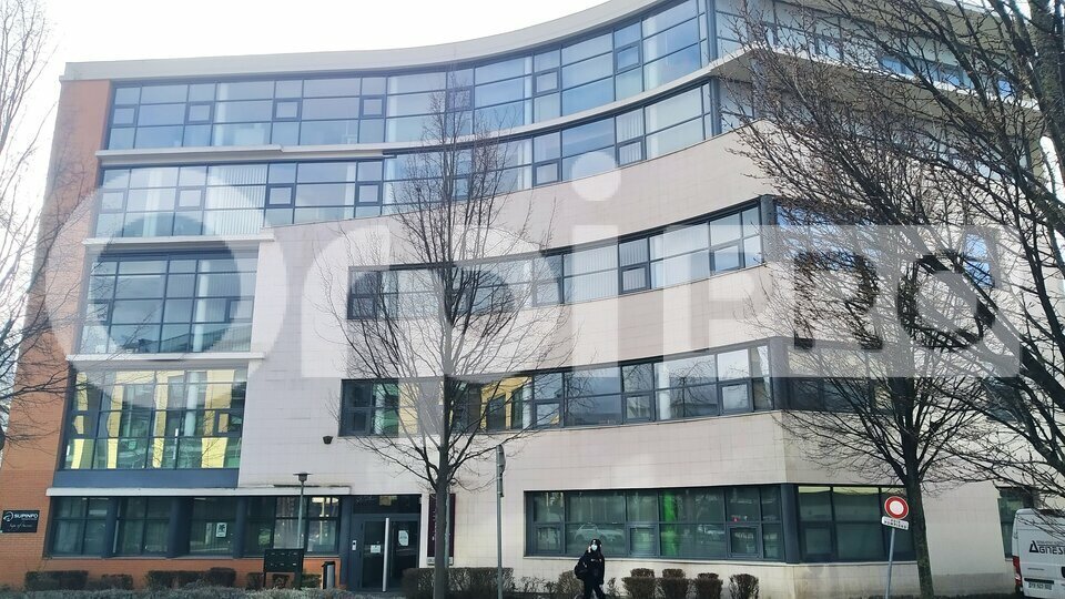 Office in Reims for lease - Building Photo - Image 1 of 2