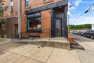 2600 E Somerset St, Philadelphia, PA for lease Building Photo- Image 2 of 3