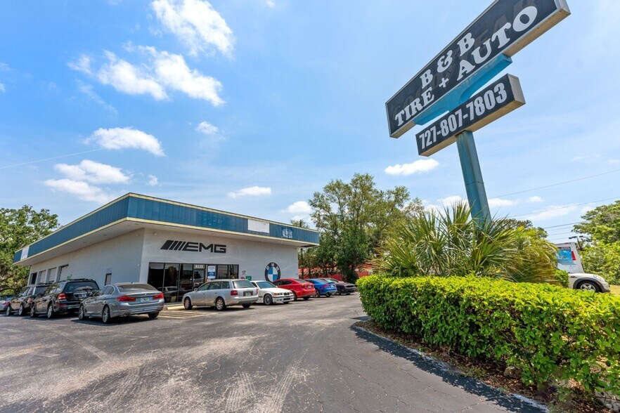 6135 Salt Springs Rd, Port Richey, FL for sale - Building Photo - Image 1 of 34