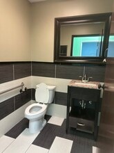 299 Glenwood Ave, Bloomfield, NJ for lease Interior Photo- Image 2 of 11