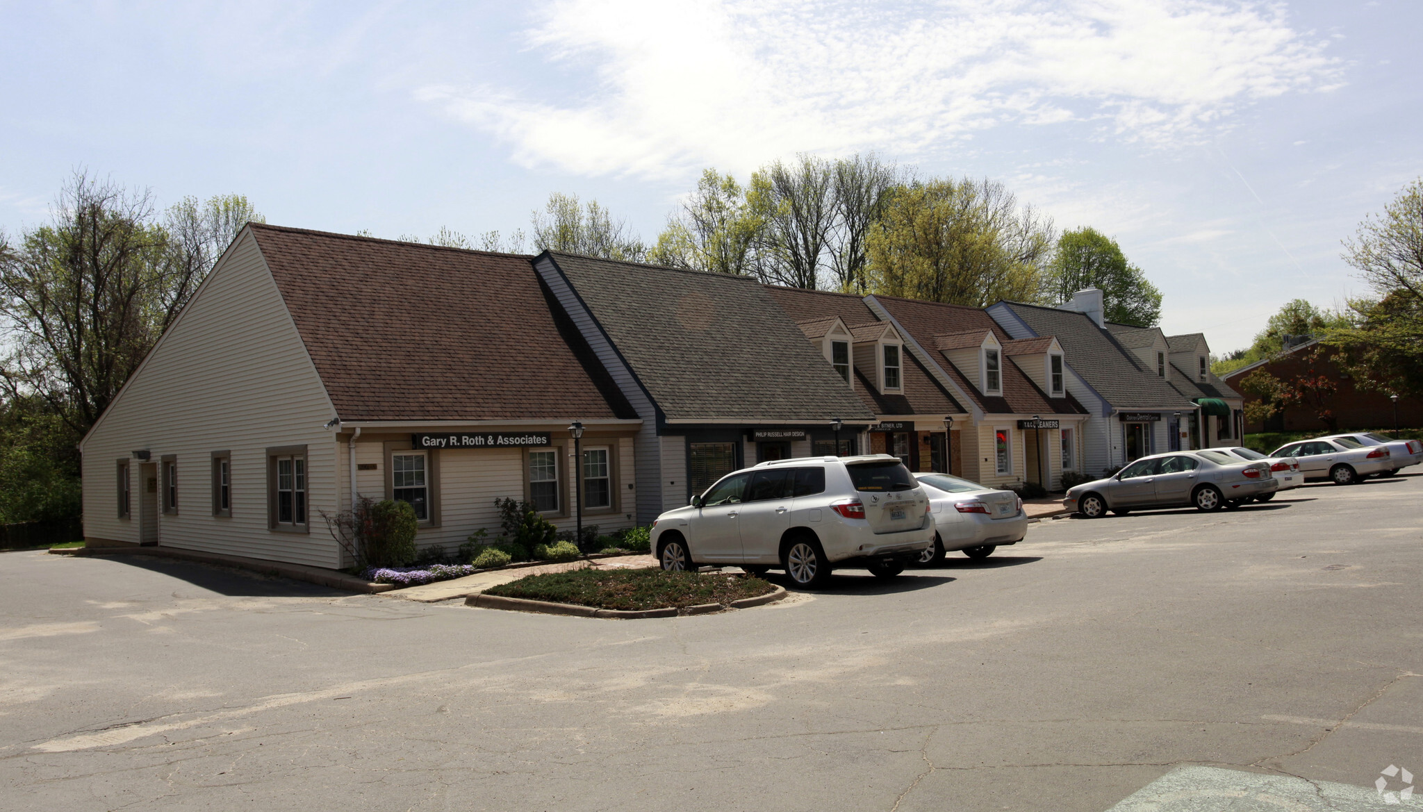 2961-2971 Chain Bridge Rd, Oakton, VA à vendre Photo principale- Image 1 de 1