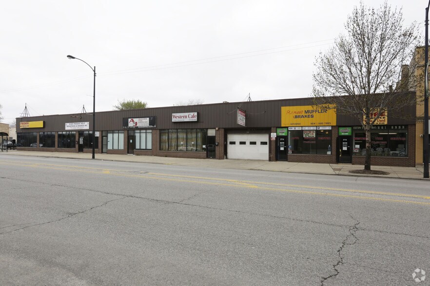 5700-5716 N Western Ave, Chicago, IL à louer - Photo du bâtiment - Image 2 de 39