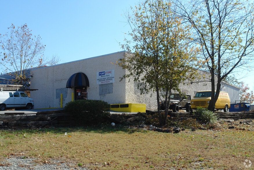 5942 Goshen Springs Rd, Norcross, GA for lease - Primary Photo - Image 1 of 7