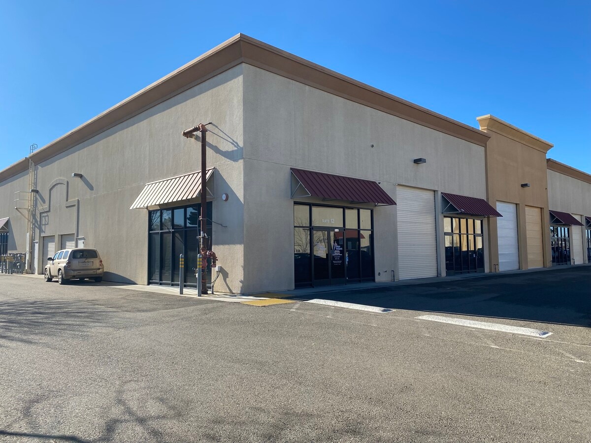 460 W Larch Rd, Tracy, CA 95304 - Unité 12 - - Photo intérieure - Image 1 of 9