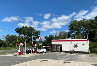 Plus de détails pour 1330 East St, Pittsfield, MA - Vente au détail à vendre