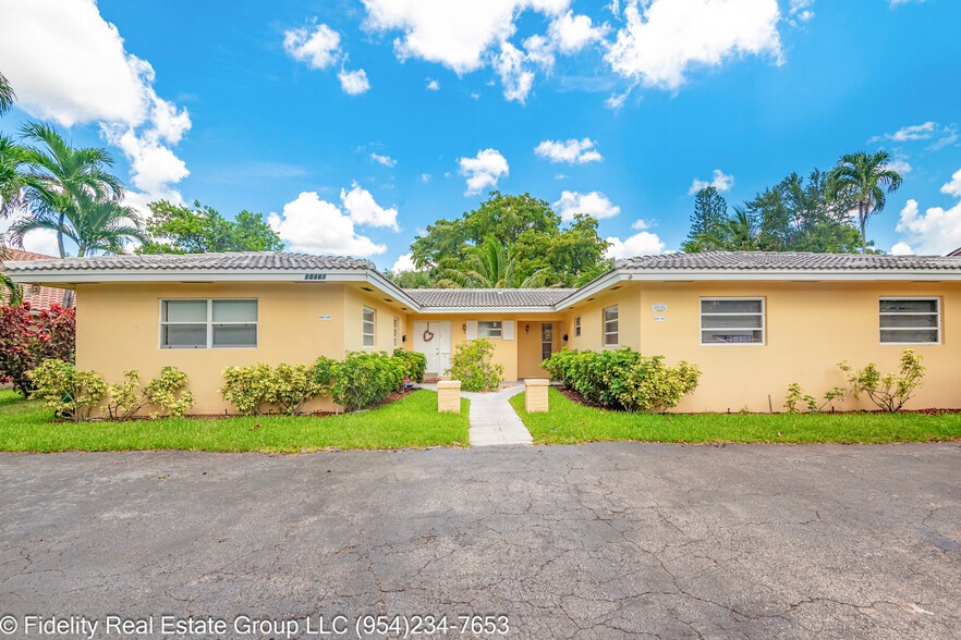 10361 NW 36th St, Coral Springs, FL à vendre - Photo du bâtiment - Image 1 de 42