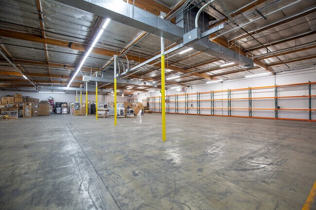 Plus de détails pour 5950 Wilderness Ave, Riverside, CA - Industriel à louer