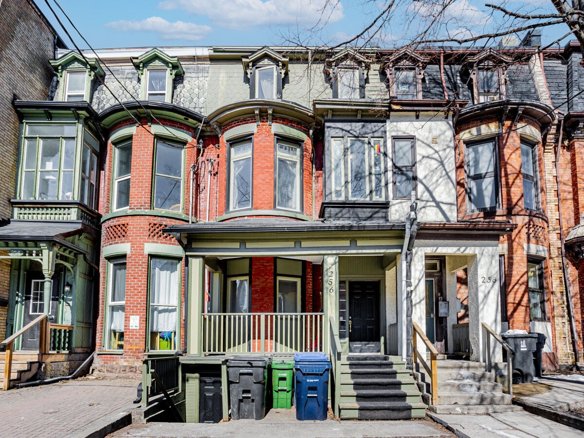 256 Gerrard St E, Toronto, ON à vendre Photo principale- Image 1 de 1