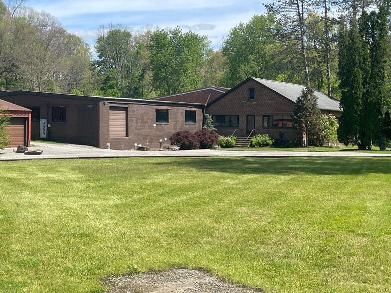 102-103 Hicks Road Rd, Renfrew, PA à vendre - Photo du bâtiment - Image 2 de 19