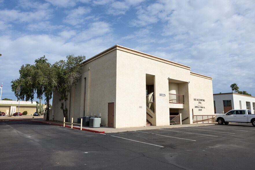 10225 W Thunderbird Blvd, Sun City, AZ à louer - Photo du bâtiment - Image 2 de 40