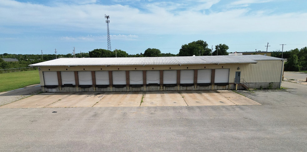 2000 SE Rice Rd, Topeka, KS for lease - Building Photo - Image 2 of 8