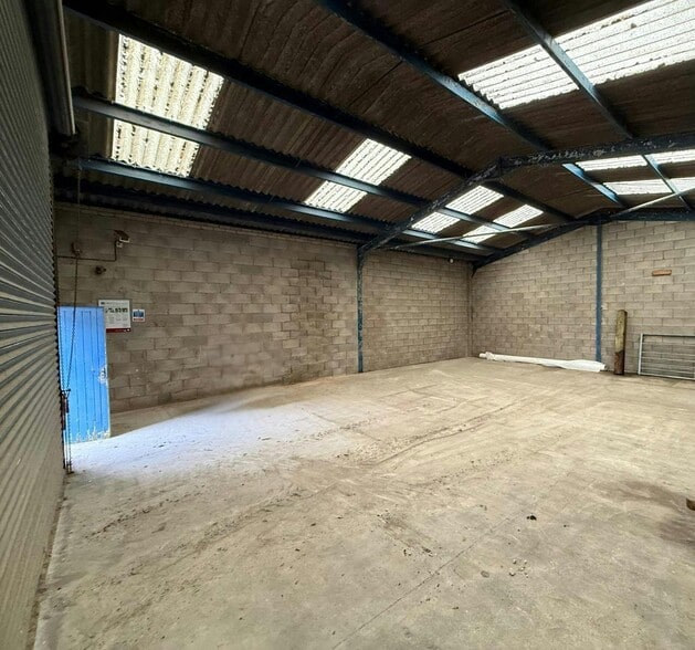 227 Crompton Rd, Macclesfield for lease - Building Photo - Image 3 of 5