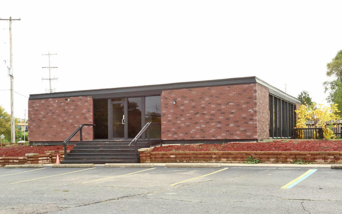 3088-3106 E Grand Blanc Rd, Grand Blanc, MI for sale Primary Photo- Image 1 of 5