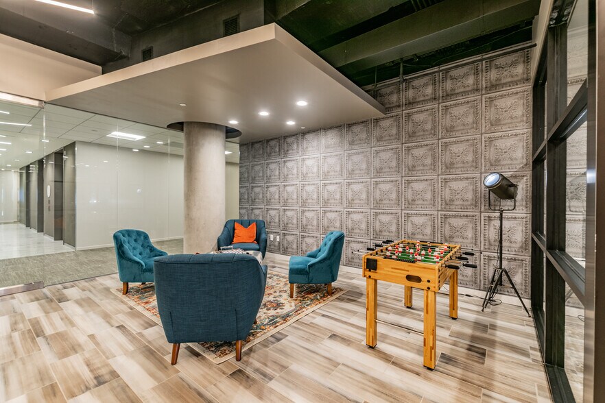 400 N Ashley Dr, Tampa, FL for lease - Interior Photo - Image 3 of 12