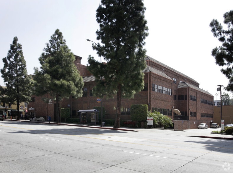 150 E Olive Ave, Burbank, CA for lease - Building Photo - Image 2 of 20