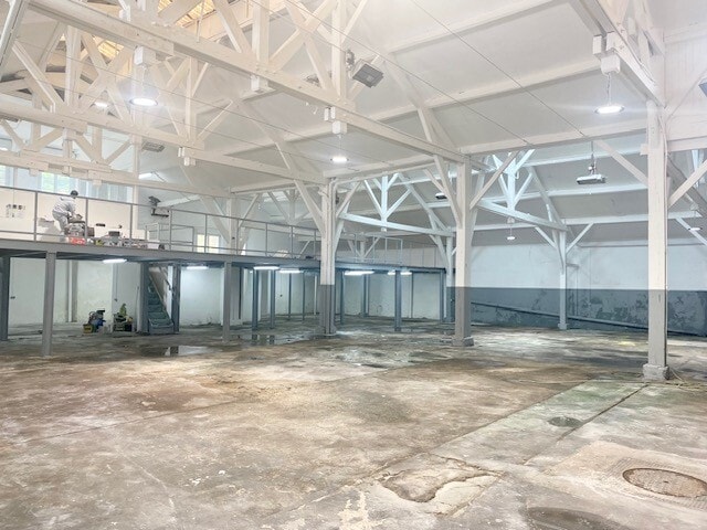 Flex in Corbeil-Essonnes for sale Interior Photo- Image 1 of 4