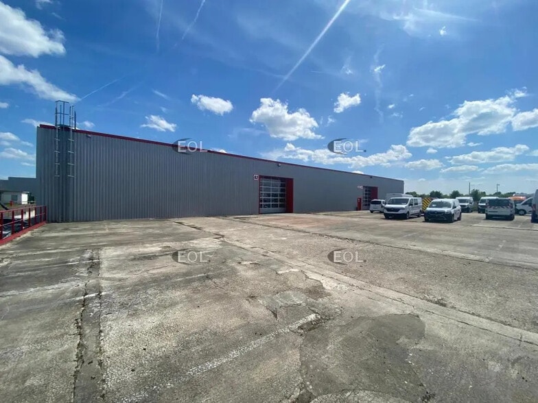 Land in Santeny for lease - Building Photo - Image 3 of 13