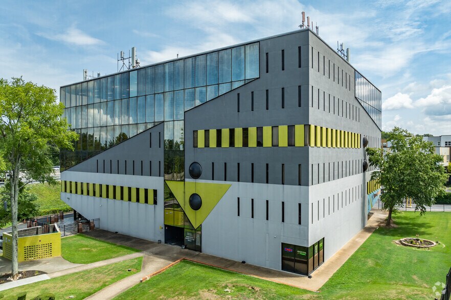 2001 Martin Luther King Jr Dr, Atlanta, GA à louer - Photo du bâtiment - Image 3 de 24