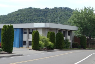 More details for 2270 NW Aviation Dr, Roseburg, OR - Office for Lease