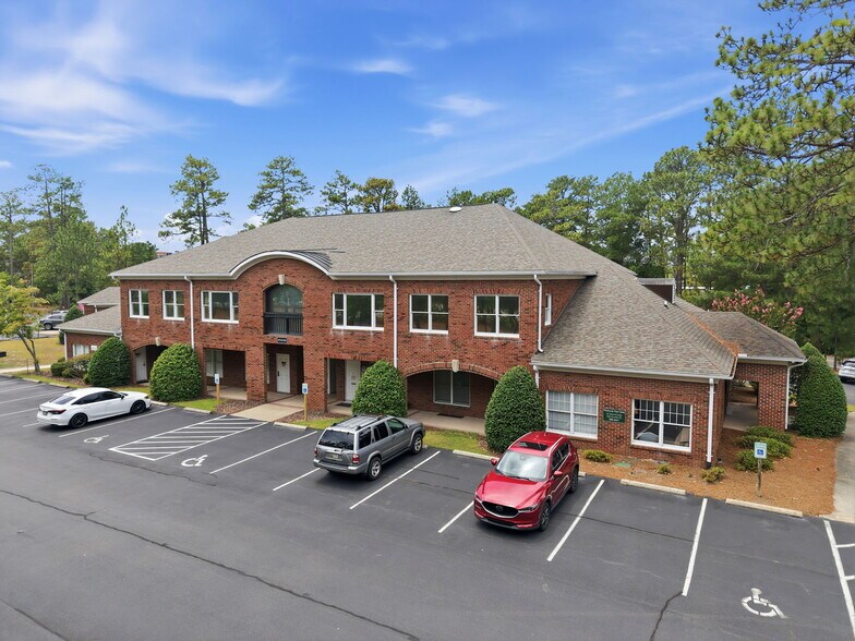 315 Page Rd, Pinehurst, NC à vendre - Photo du bâtiment - Image 2 de 25