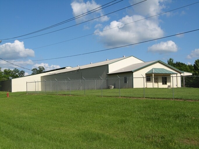 1485 Industrial Dr, Bolton, MS à louer - Photo du bâtiment - Image 2 de 15