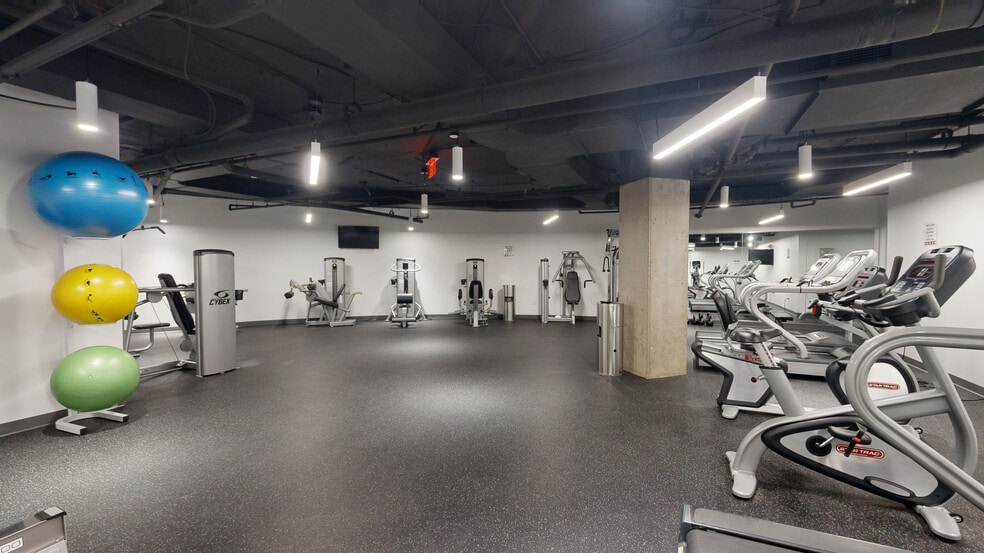 8609 Westwood Center Dr, Vienna, VA à louer - Numérisation 3D de Matterport - Image 3 de 23