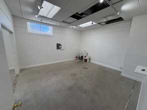 5523-5531 F St, Sacramento, CA à louer Photo intérieure- Image 1 de 7