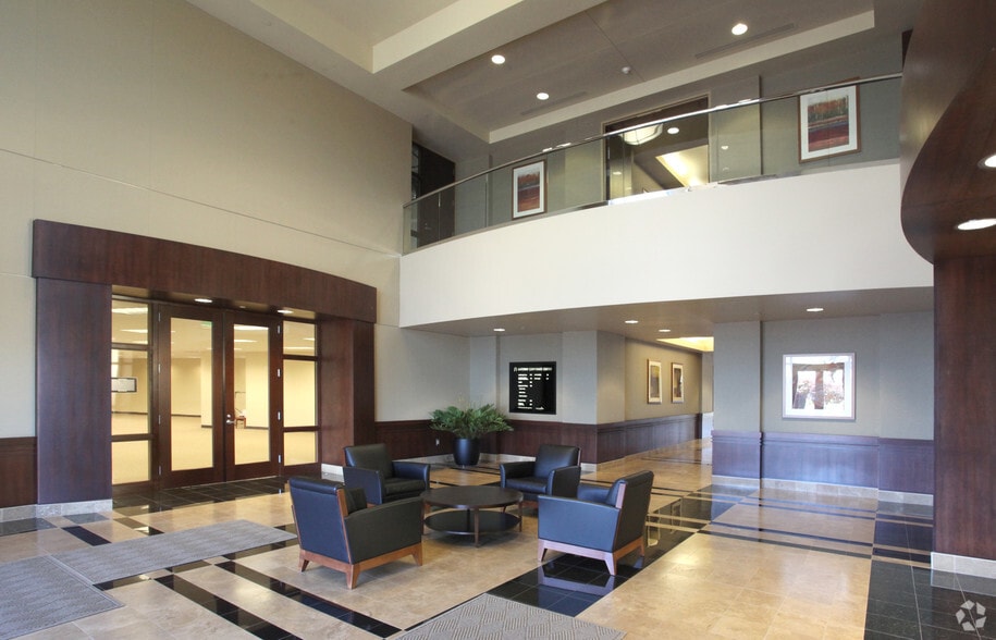 180 Promenade Cir, Sacramento, CA for lease - Interior Photo - Image 2 of 11
