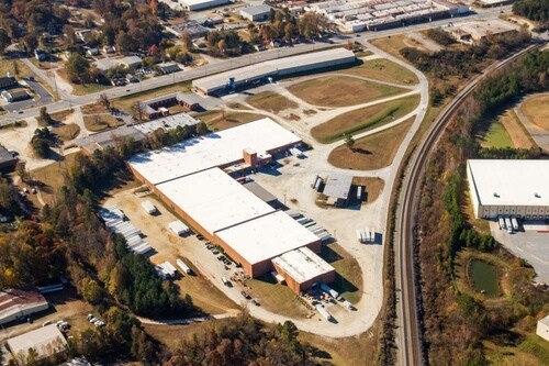 2325 E M.L.K. Jr Dr, High Point, NC à louer - Photo du bâtiment - Image 2 de 6