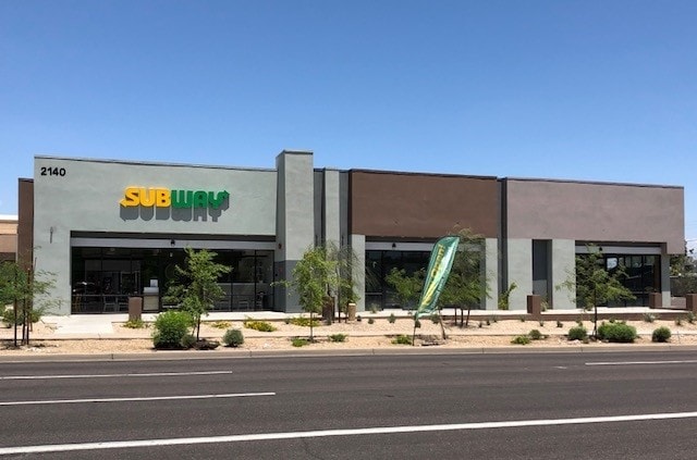 2140 E Cactus Rd, Phoenix, AZ à louer - Photo principale - Image 1 de 15