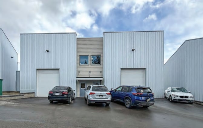 2842-2848 Fenwick Rd, Kelowna, BC for sale - Building Photo - Image 3 of 6