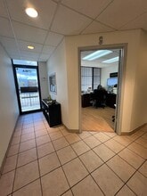 2501-2545 NW 72nd Ave, Miami, FL à louer Photo intérieure- Image 1 de 12